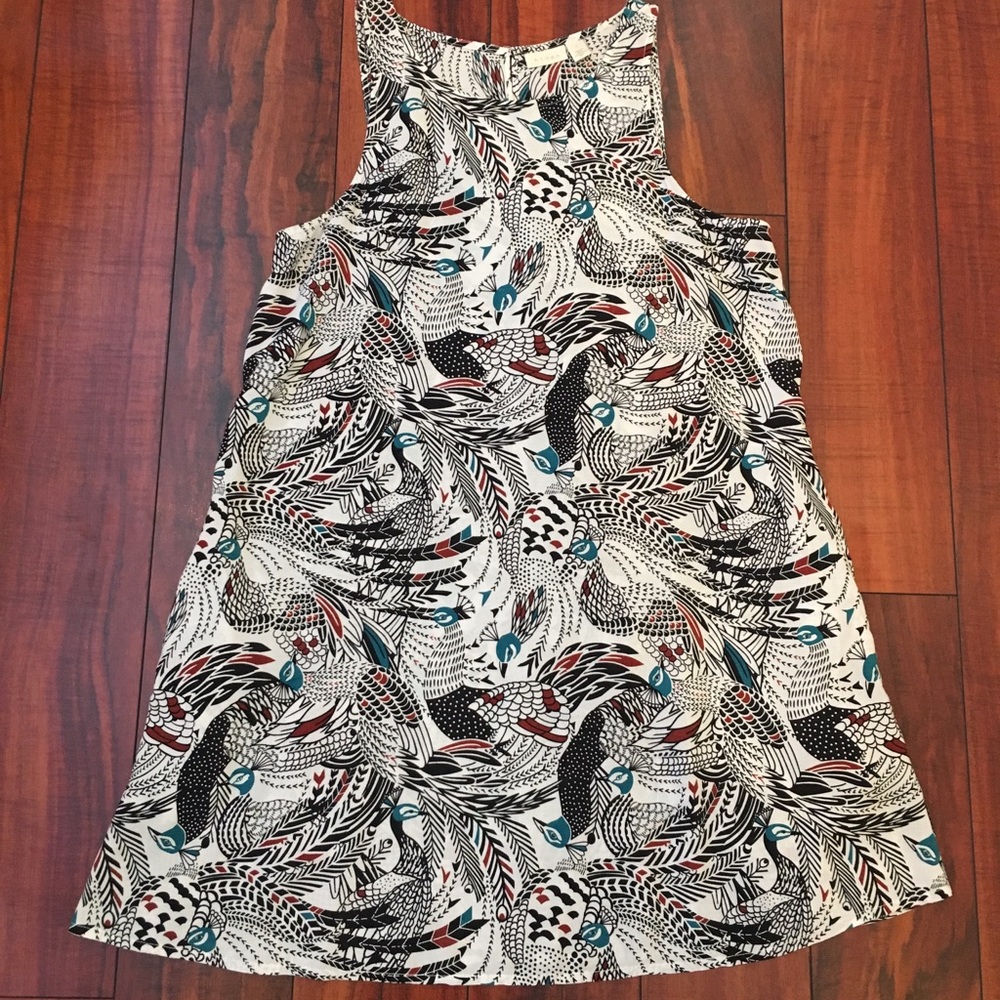 Hinge light weight dress